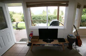 Mavericks and Sun Guest House - Image 2