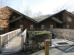 Bee Branch 13 3 Bedroom Condo by Redawning - Image 1