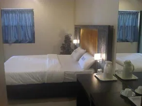 Hotel Travel Inn - Image 5
