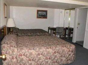 Snow King Motel - Image 4
