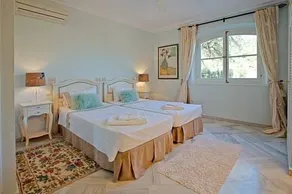 LA COTORRA - Image 3