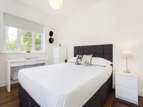 Veeve 2 Bed Flat On West End Lane West Hampstead - Image 2