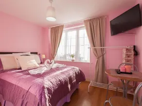 Harrow Private Rooms - Image 3