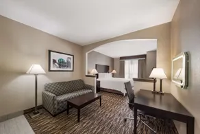 Magnuson Hotel Park Suites - Image 3