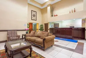 BAYMONT BY WYNDHAM WINSTON SALEM - Image 2