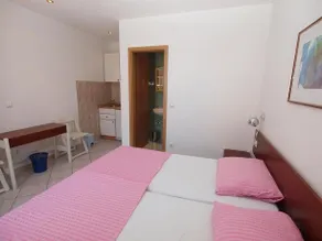 Apartmani Mustapic-Vacation Rentals Makarska proximity to beach book direct - Image 4