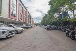 RedDoorz Apartment @ The Suites Metro Soekarno Hatta - Image 5
