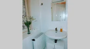 Family apartment with two bathrooms near to city center - Image 4