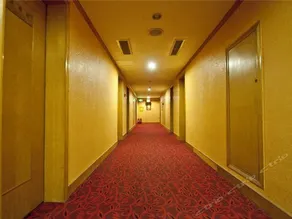 Sanfod Hotel Rizhao - Image 2