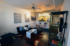 Awesome Stay at Hollywood 3 - Image 3