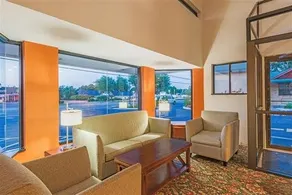 DAYS INN BY WYNDHAM MYSTIC - Image 2