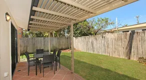 Oomoo 27 - Four Bedroom Townhouse - Close to Beaches! - Image 2