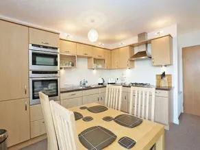 Virtue Apartments - West End - Image 5