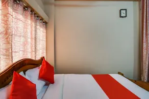 Hotel Ashirwad by OYO Rooms - Image 2