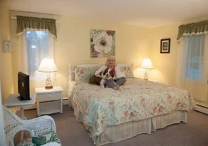 Cranberry Manor B&B - Image 5