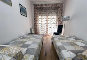 Apartment 32 - Image 4