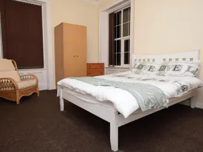 Oakenrod House - Image 2