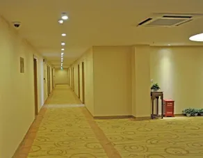 Shenzhen Huamao Aviatic Hotel - Image 3