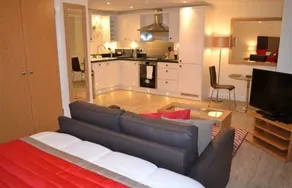 Hof Apts Bracknell - Image 4
