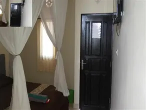 Van Dhika Guest House - Image 2