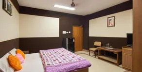 Inchara Hotel - Image 3