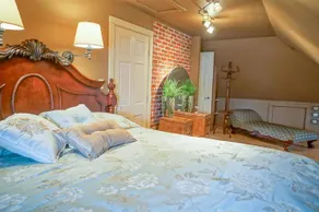 Lady on the Lake Bed & Breakfast - Image 3