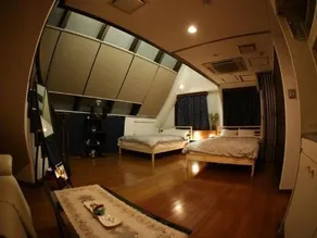 Asakusa Kaminarimon Flying Pig Residence - Image 2
