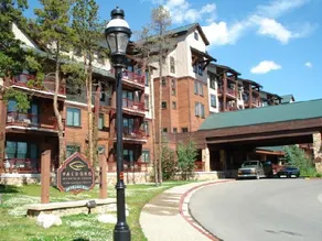 Spend the week at Valdoro Mountain Lodge & quaint Breckenridge Village - - Image 2