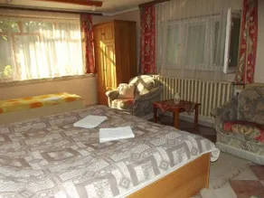 Bakonyi Kemencésház - Image 4