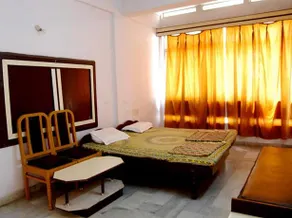 Vandana Hotel - Image 2