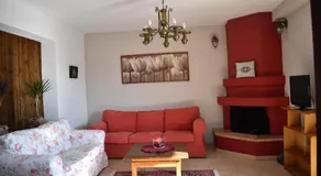 Geomelia Guest House & Studio - Image 5