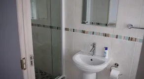 Hanna's Ocean View Apartment - Image 2
