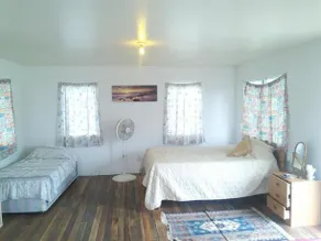 Moe's Place - Image 4