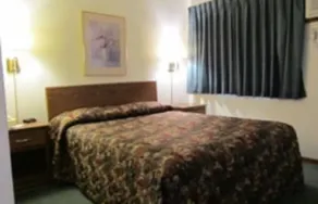 Willmar Cozy Inn - Image 5