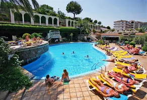 Aparthotel Central Park Resort - Image 2