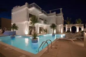 ROYAL PALACE RESORT & SPA - Image 2