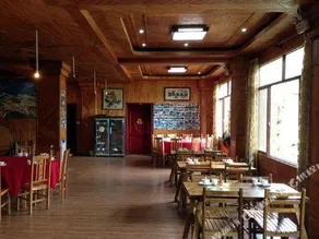 Long Ji Xing Yao Hotel - Image 3