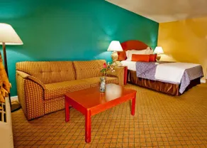 Economy Inn - Image 4
