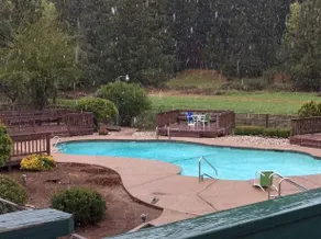 Pioneer Inn & Suites - Image 3