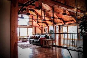Brush Mountain Lodge - Image 2