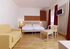 Stiftshotel Ossiach - Image 2