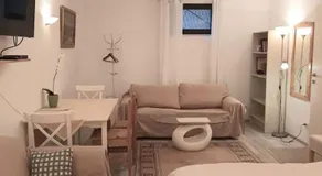 Country House Family Basement Apartment, Parking, 5km from Tulln - Image 5