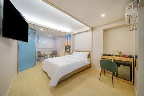 J Motel - Image 5