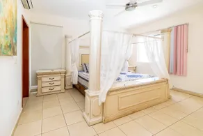 Two Palms Hotel - Image 3