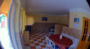 Granada Medences Apartmanhaz - Image 3
