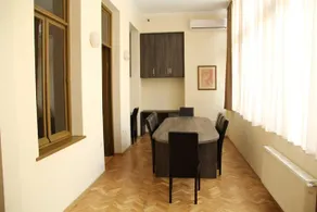 Hotel Central - Image 3