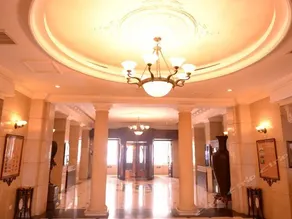 Longmen Grand Hotel - Image 3