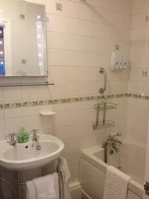 Rebleen Guest House - Image 5