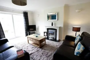 Lakeview Holiday Cottages - Image 4