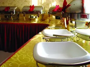 China Gate Airport Commercial Hotel - Image 5